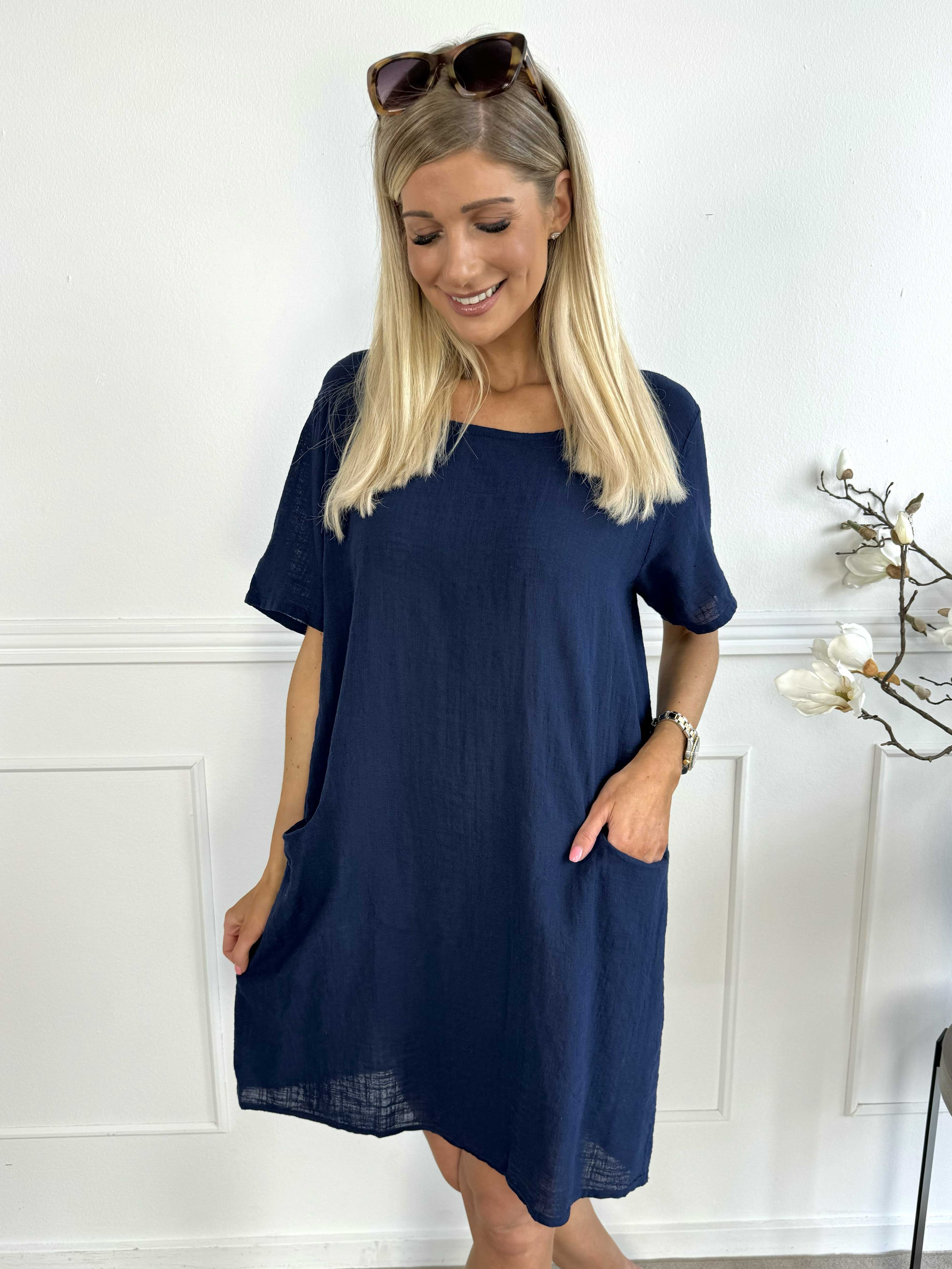 Louise plain - Söt bomullsklänning med fickor